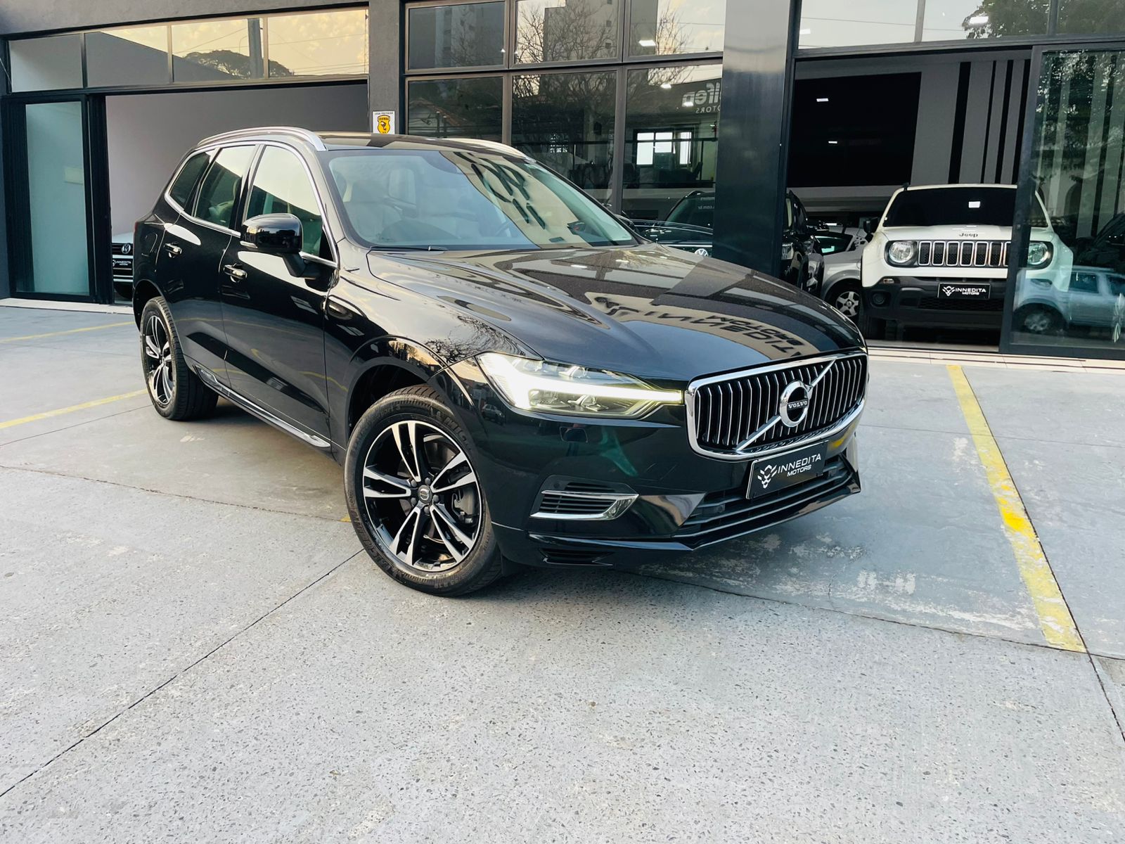 VOLVO XC60 T8 Hybrid Momentum AWD Geartronic